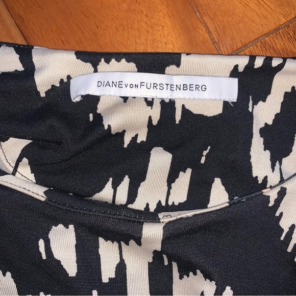 Diane von Furstenberg Zoe Silk Ikat Tie-Belt Wrap Dress - Picture 7 of 12